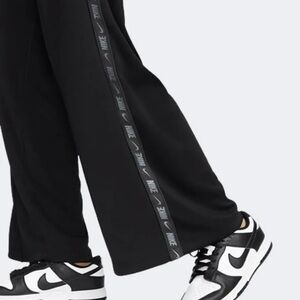 Woman’s Nike Pants